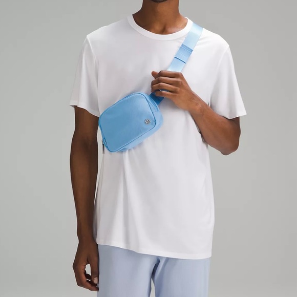 AERO BLUE Lululemon Everywhere Belt Bag 1 Lt - Picture 6 of 6